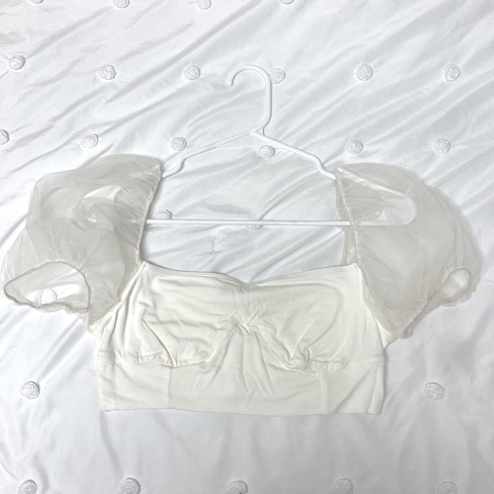 SHEIN white puffy sleeve crop top